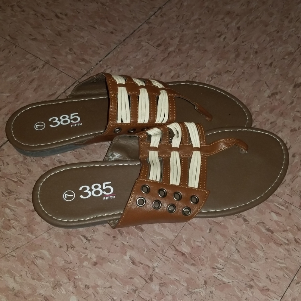 385 FIFTH - Island sandals